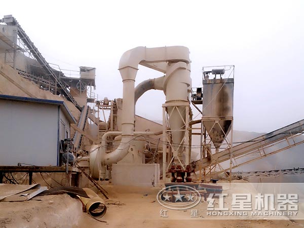 云母石磨粉機工程案例現場 云母石磨粉機工程案例現場