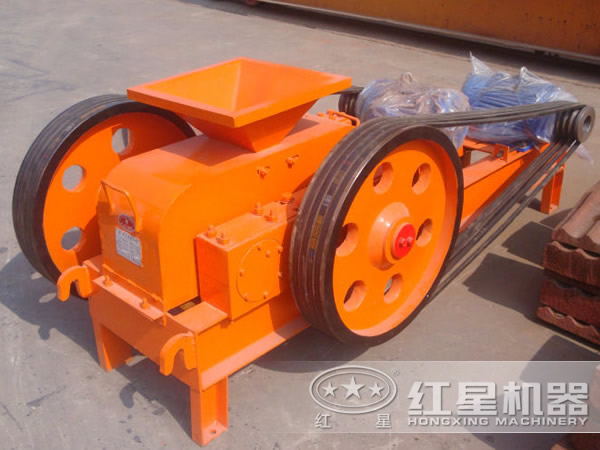 對輥式破碎機(jī) 對輥式破碎機(jī)
