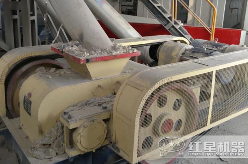 關(guān)于對輥式破碎機(jī)，客戶最常問的5個(gè)問題（紅星老師傅實(shí)地講解）