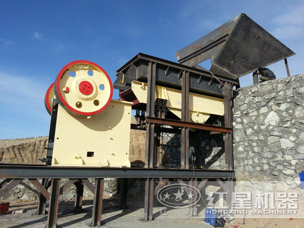 大理石破碎機(jī)現(xiàn)場(chǎng)作業(yè) 大理石破碎機(jī)現(xiàn)場(chǎng)作業(yè)