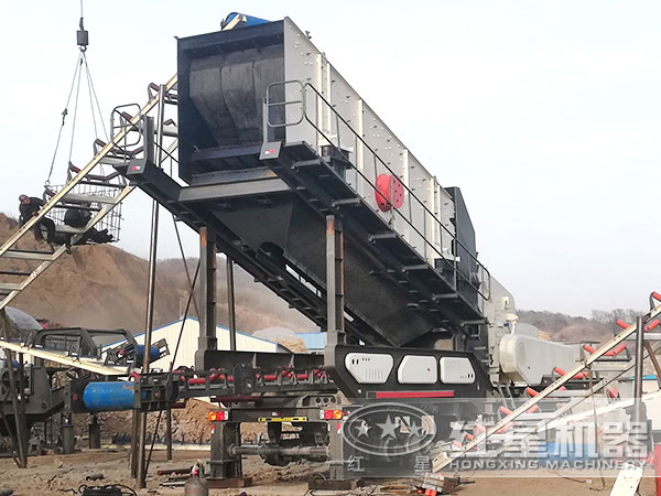 移動碎石機生產現場 移動碎石機生產現場