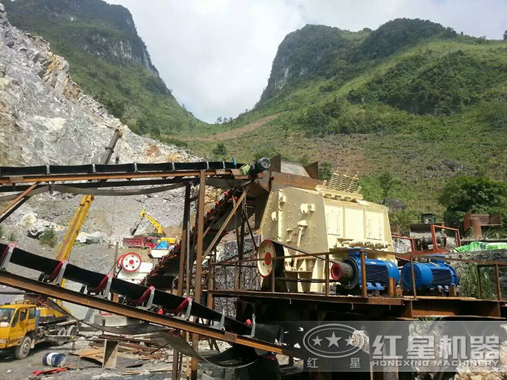 石灰石粉碎機現場 石灰石粉碎機現場