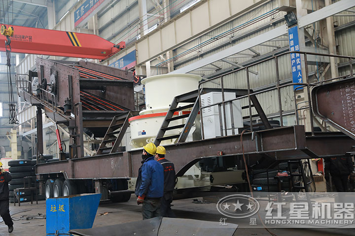 流動(dòng)制砂機(jī)生產(chǎn)車(chē)間 流動(dòng)制砂機(jī)生產(chǎn)車(chē)間