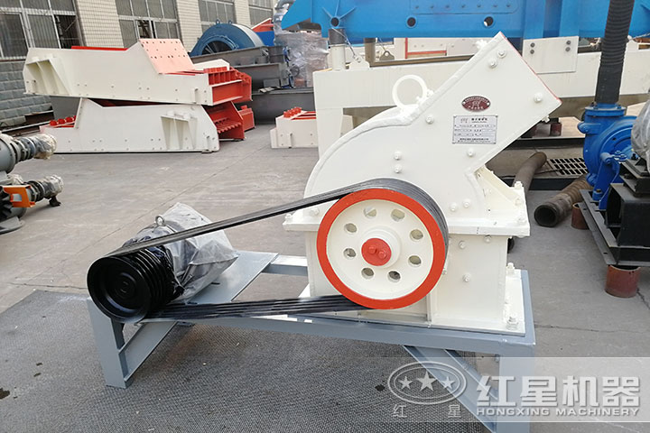 錘式破碎機(jī) 錘式破碎機(jī)