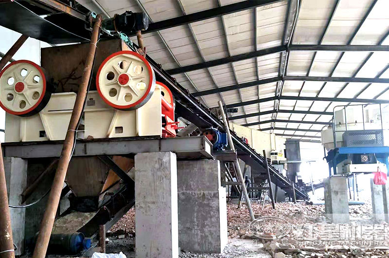 顎式破碎機(jī)室內(nèi)生產(chǎn) 顎式破碎機(jī)室內(nèi)生產(chǎn)