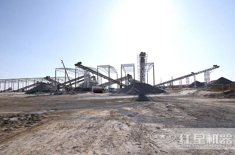 大型砸石機生產線現場 大型砸石機生產線現場